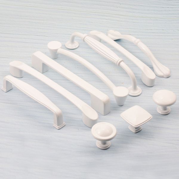 KKFing Handle de style européen Handle Armoire de tiroir en aluminium Tire les boutons de porte des meubles de poignée blanche accessoires de quincaillerie