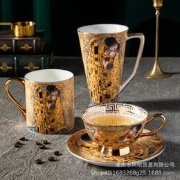 Klimt Kiss Bone China Tazas Copas de café con cuchara Gustav Klimt Regalos de cumpleaños de boda de porcelana Oficina de bebidas para el hogar 240508