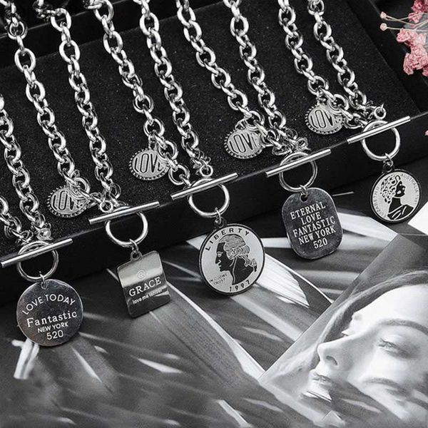 KMVEXO Punk Hiphop Rock Acero inoxidable moneda amor geométrico colgante collares para Mujeres Hombres letras redondas cadenas calle joyería L230704