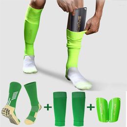 Rodilleras 1 kits Hight Elasticity Shin Guard Mangas para adultos Niños Fútbol Agarre Calcetín Profesional Legging Cubierta Deportes Protective287J