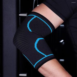 Knie -pads 1 stks elleboogsteun elastische sportschool sportbeveiligingsbeveiliging kussen absorberen zweet tennisbasketbal armhoes brace