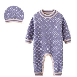 Gebreide babymerk rompers letters geprinte pasgeboren jumpsuits met lange mouwen met hoeden herfst winter peuter onesies baby eendelige kinderkleding