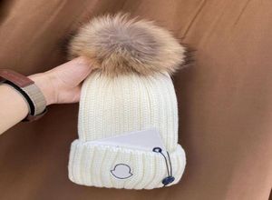 Tripped Fur Pom Hat Fashion Designer Skull Cap Letters Beanie Men and Women Unisexe Cashmere High Quality2998723