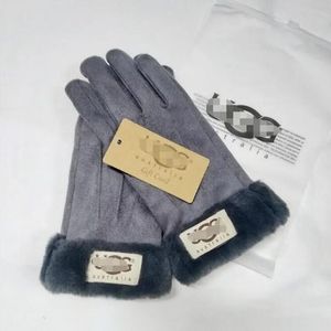 Guantes de punto diseñador clásico otoño color sólido letras europeas y americanas pareja guantes de dedo moda de invierno cinco dedos 552