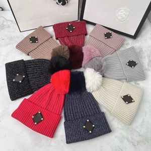 Chapeau tricoté Bonnet de luxe Bonnet d'hiver Femmes Hommes neutre tout usage mélange de laine chapeaux luxueux vraie fourrure de raton laveur boule de fourrure tricoté chapeau