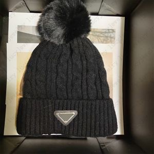 Chapeau tricoté Simple Beanie Cap Designer Skull Caps pour Homme Femme Hiver Chapeaux 6 Couleurs Solides
