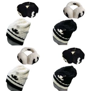 Chapeaux en tricot avec des oreillettes de fourrure de lapin épaisses hommes de mode laine Nouveaux casquettes à crâne chaud femmes douces confortables automne et hiver 11 qualité d'origine