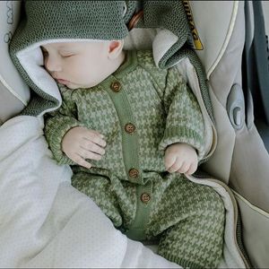 Tricoté nouveau-né bébé vêtements coton automne hiver bébé barboteuse avec chapeau à carreaux infantile enfant en bas âge combinaison pour filles garçons Onesie ensemble 210226