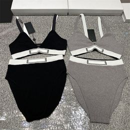 Femmes en tricot Bra Briess Set Luxury Designer Split Bathing Fssuel Sporty Bras Tops Sexy Summer Beach Tanks Swimkswear