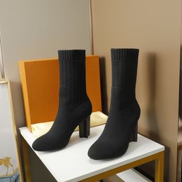 Tejido de elasticidad Botas de tobillo Diseñador de moda Impresión Colores mezclados Zapatos de calcetín Bota elástica Medio estilete Botín de primera calidad Tacón alto Botines para mujer 35-42