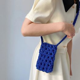 Sac de téléphone mobile à tricot tissé Crochet Coton Thread Mini Sac tricoté Girls Small Crossbody Messenger Sac Femme 240520