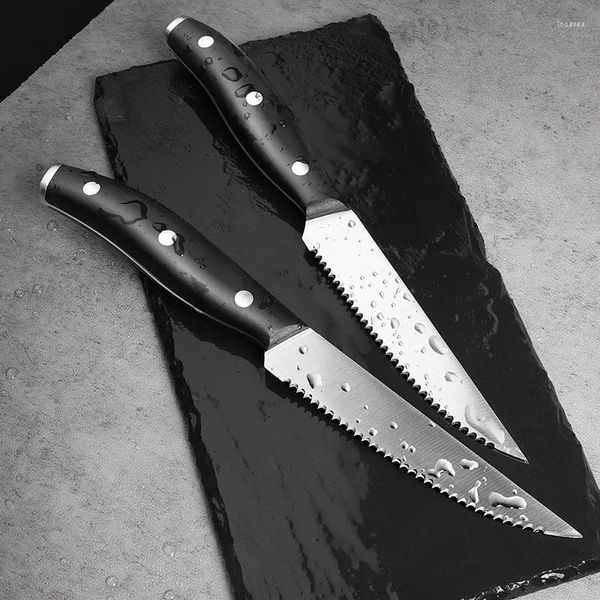 Cuchillos 1 Uds. Cuchillo para carne negro 3CR13Stainless bordes dentados de acero Triple remache mango ergonómico cubiertos vajilla de cocina