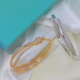 Knoten klassisches Armband Gold Armbänder Punk für Frauen Geschenk Luxuriös Hochwertiger Schmuck der Marken AAA Zircon Shiny Exquisit 2470