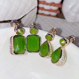 Nudo de alta calidad para mujer, pendientes ligeros de lujo con gema verde peridoto, pendientes Retro de circonia cúbica púrpura con microincrustaciones laterales, regalos, joyería