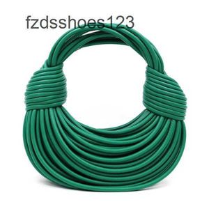 Nœud nouée le sac de main designer 2024 double handpure venata sacs de luxe corde totégs de la corde tissé des femmes tissées