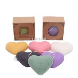 Konjac Nettoyage du visage Puff Soins du visage en forme de coeur Éponge propre Konjac Exfoliant Bains de saleté Éponges Soins du visage Outils de maquillage C1103