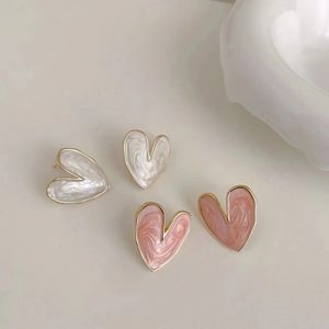Korea Style No Hole Geometrische hartklem op oorbellen voor vrouwen Niet -doorboorde email Juwelier Ear Clips Party Gift Cuff Earring 240418