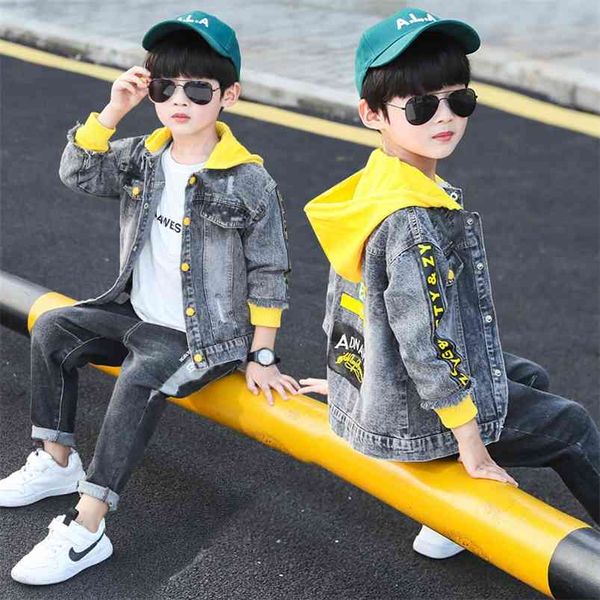 Coréen Bébé Garçons Jeans Vestes Printemps Enfants Denim Manteaux Coton Lettre À Capuche Survêtement Vêtements 8 À 12 Ans Toddler Tops 210622