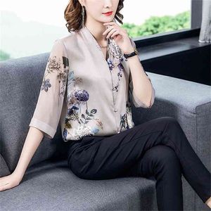 Blouses coréennes femmes Satin élégant imprimé Blouse femme V Ncek soie maille chemise hauts grande taille 210412