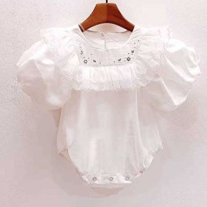 Coréen Né Bébé Filles Vêtements Romper Onesie pour Enfant Volants Dentelle Tenue Anniversaire Blanc Baptême Vêtements 210529