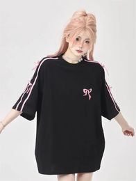T-shirt à manches à manches courtes noires en vrac coréen