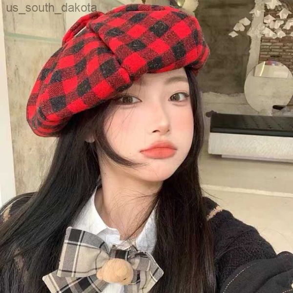 Coréen britannique rétro mode polyvalent rouge à carreaux béret femmes Ins automne et hiver Simple chaud peintre chapeau Sombrero Mujer L230523