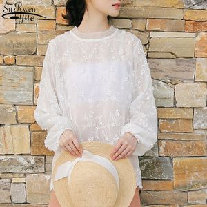 Koreaanse chique kant shirt vrouwen zien door solide ronde hals bubble mouwen dames blouse geborduurd zonnebrandcrème Shirts 13463 210427