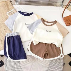 Koreaanse kinderen katoenkleding babyjongens en meisjes zomerpak baby t-shirt top en shorts childrens zachte rail rustruimte 240428