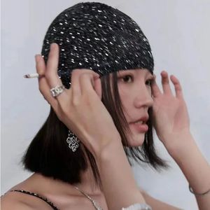 Koreaanse ontwerper Y2K Shiny Cold Cool Street lovertjes gebreide hoed Spring Summer Girl Glitter mode mode gebreide tas head beanie hoed 240508