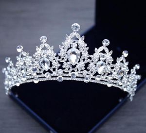 Koreaanse elegante prinses Crystal Tiaras Crowns Hoofdband Big Rhinestone Love Prom Crown Party Accessiories Diadeem Haar sieraden new6484042