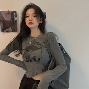 Mode coréenne vêtements décontracté mince T-shirt pour les femmes col rond à manches longues Sexy haut court Grunge lettres imprimer femme 220307