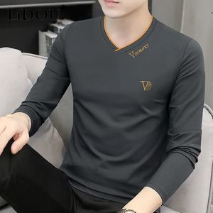 Mode coréenne élégant automne T-shirt hommes lâche sport décontracté Chic couleur unie Tee Y2K Hipster rue haut décontracté vêtements masculins 240227