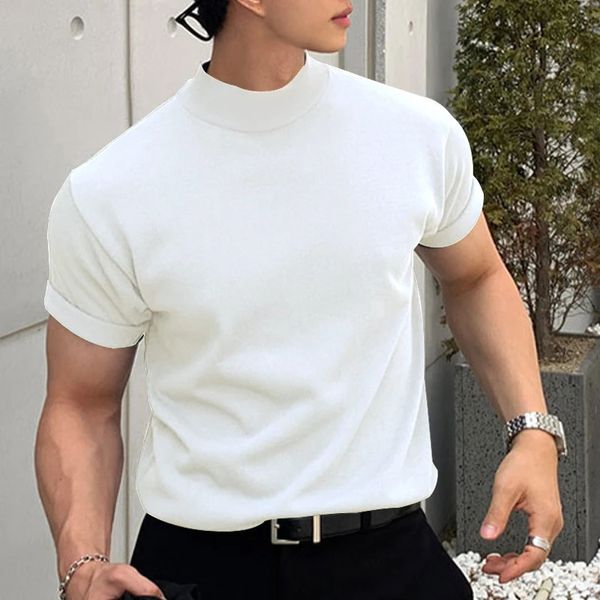 Moda coreana Mock Neck Hombres Camiseta Manga corta Sólido Básico Top Mens Streetwear Casual All-Match Plain T-shirts Mens Oversize 240309