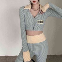 Korean Fashion Simple Casual Two -Piece Tracksuit Women Crop Top Pants Pakken Autumn Winter 2 -delige broek Sets Sets Pakken T220729