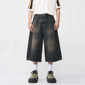 Fashion coréen Summer Mens Retro Jeans Ligne large du genou Shorts de longueur évasée Flare Fit mâle 240430