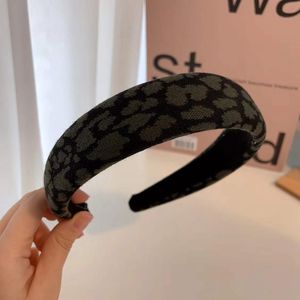 Koreaanse modieuze luipaardprint gebreide brede spons hoofdband verhoogde schedel top net rode hoofdband haaraccessoires vrouwelijk groothandel