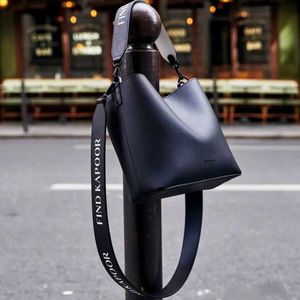 Coreano findkapoor Nuevo estilo Bolsos de hombro Carta Estructura cuadrada Unisex Bolsa de cubo de agua Bolsa de cartero 2824bagsmall68