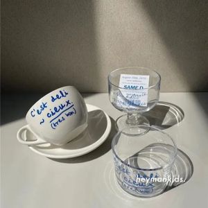 Corée INS Blue Lettre en céramique Plaque de tasse de tasse Set French Romantic Milk Cup Office Bureau Tasses de café Exquis Cadeau d'anniversaire 200ml 240329