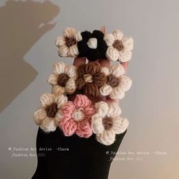 Fleur coréenne Instagram tricotée BB Sweet et à la mode fragmentée avec clip latéral Bang Mesh Accessoires de cheveux Car Card pour femmes