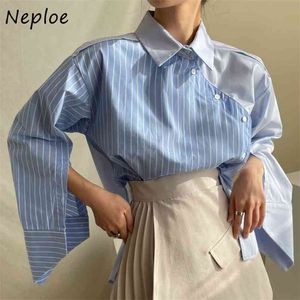Koreaanse onregelmatige kraag ontwerp lange mouwen blouse vrouwen geraakt kleur gestreept patchwork losse blusas lente shirt 210422