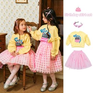 Vêtements coréens pour enfants, sweat-shirts jaunes, jupes pour printemps et été, sweat à capuche pour filles, robe d'anniversaire, vêtements pour enfants 240307