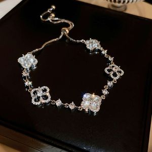 Bracelet à fleurs en Zircon pour femmes, nouvelle mode coréenne, tempérament exquis, bracelets en acier inoxydable, bijoux, accessoires, cadeau