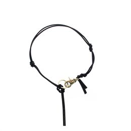 Niche coréenne Design Style porte-clés couture Pu cuir collier anneau Simple mode noir foncé chandail chaîne