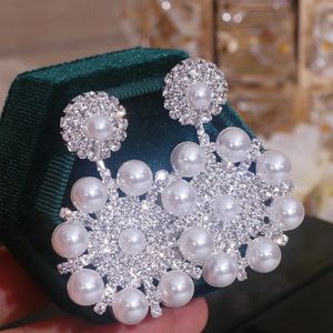 Koreaanse Oversized Gesimuleerde Parel Oorbellen voor Vrouwen Zilver Kleur Strass Bloem Hanger Bruiloft Sieraden 240228