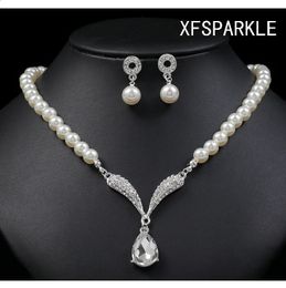 Ensemble de boucles d'oreilles et collier de perles de personnalité coréenne pour femmes, placage en alliage explosif de tempérament à la mode, 240119