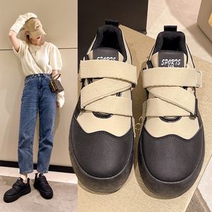 Koreaanse schoenen verstoppen platform Casual vrouwelijke sneakers rond teen vrouwen herfst 2023 klimplanten nieuwe herfst kleine rubber kudde haaklus