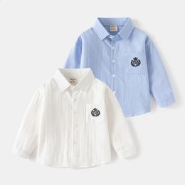 Korean Spring Children Boy Polo Shirt Katoen Katoen met een Baby Baby T -shirt vast borduurwerk lange mouw Little 240122