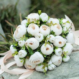 Bouquet de mariage de mariée de style coréen, haut de gamme, simulation Mori faite à la main, savon en satin de camélia, fleur immortelle, bouquet de mariage