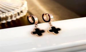 Koreaanse stijl Clover Dangle Earring Rose Gold Titanium Steel Huggie Earrings sieraden voor dames256O99375158721671