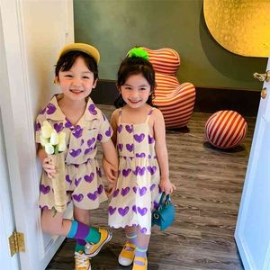 Conjuntos de ropa con estampado de corazón para niños de verano de estilo coreano, vestido deslizante de un solo pecho a la moda para niñas 210326